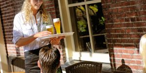 Nederland maakt inhaalslag met eten en drinken buiten de deur